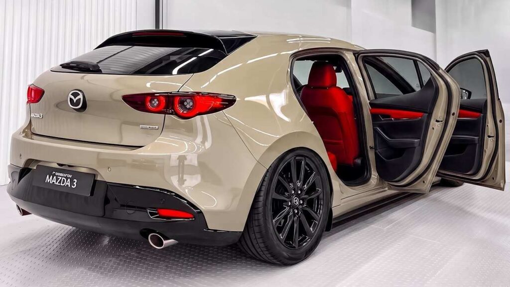 2026 Mazda 3 Hatchback RETRO Sports: El Compacto Deportivo Más Elegante | Interior y Exterior